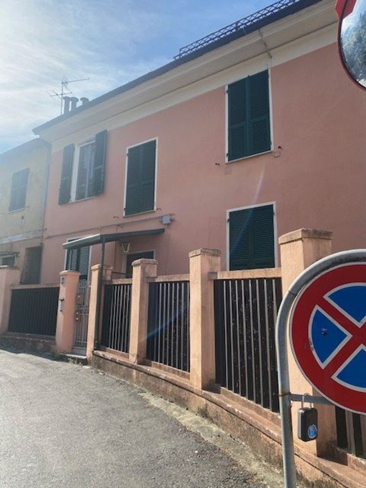 Apartamento de 3 habitaciónes en Rapallo, Italy No. 267945