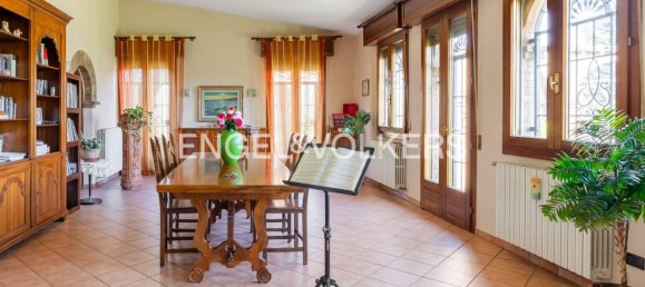 5 bedrooms Villa in Dozza, Italy No. 127232 3