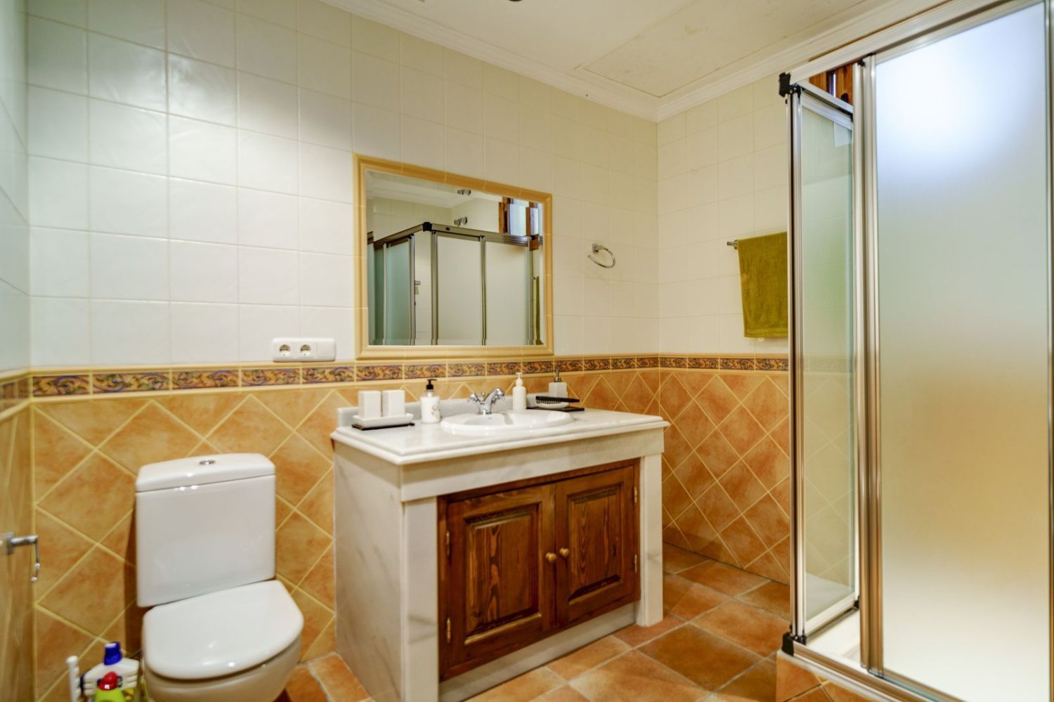 10 bedrooms Villa in La Quinta, Spain No. 38881