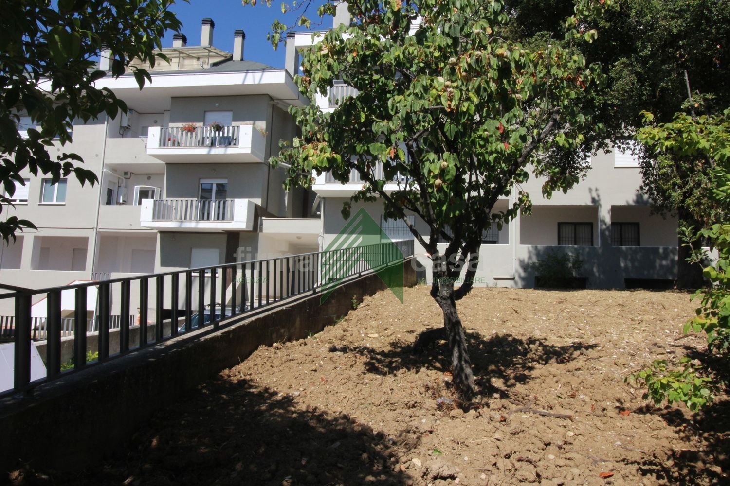 Apartamento de 4 dormitorios en Teramo, Italy No. 344880