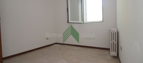 Apartamento de 4 dormitorios en Teramo, Italy No. 344880 23