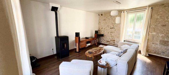 2 bedrooms House in La Chapelle-la-Reine, France No. 329910 2