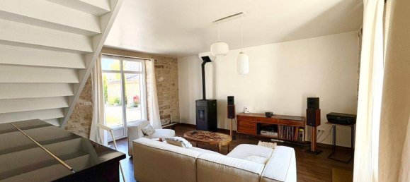 2 bedrooms House in La Chapelle-la-Reine, France No. 329910 5