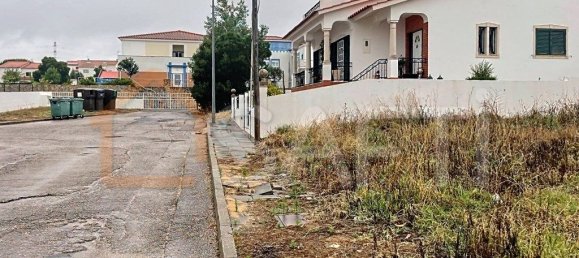 378m² Land in Entroncamento, Portugal No. 77095 8