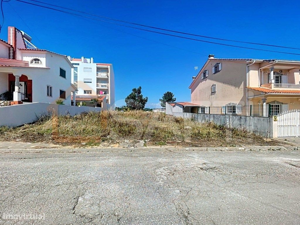 378m² Land in Entroncamento, Portugal No. 77095