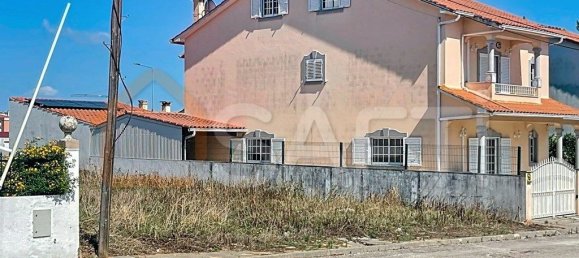 378m² Land in Entroncamento, Portugal No. 77095 2