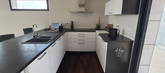 4 bedrooms Villa in Finestrat, Spain No. 6897 16