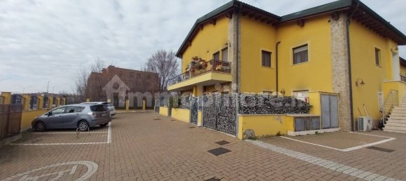 2 bedrooms Apartment in Rome, Italy No. 138129 2