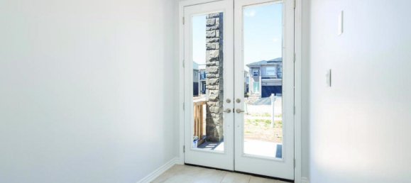 4 bedrooms House in Welland, Canada No. 446 3