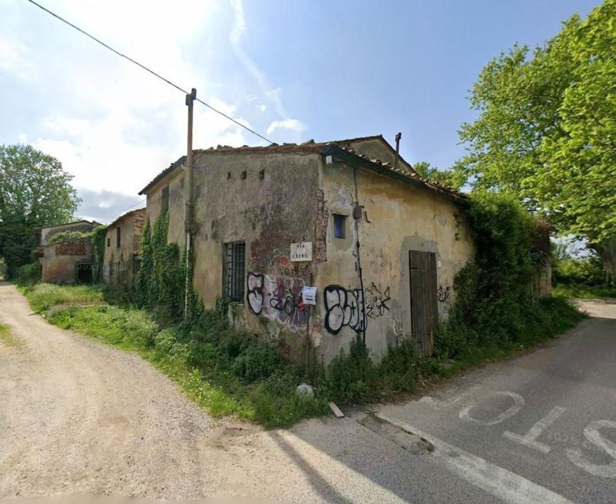 Propriété commerciale à San Giuliano Terme, Italy 1400m² No. 376602