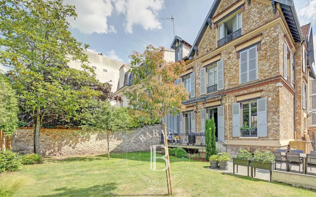 5 Schlafzimmer Haus in Versailles, France, Nr. 131248