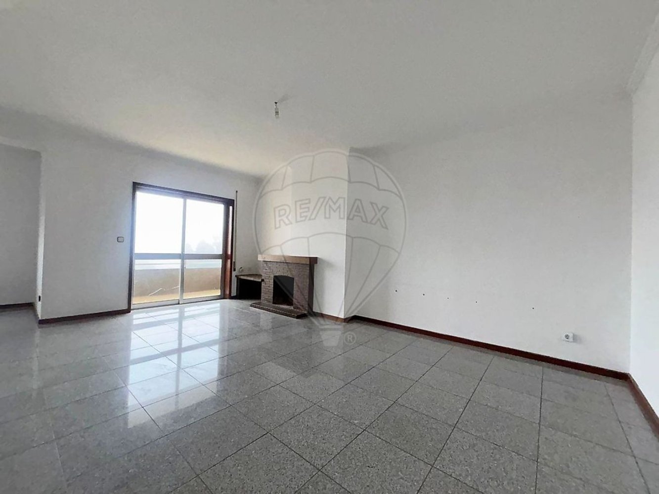 4 bedrooms Apartment in Vila Nova de Gaia, Portugal No. 354403