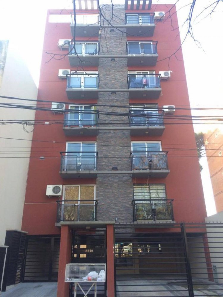 Studio in Moron, Argentina, Nr. 64070