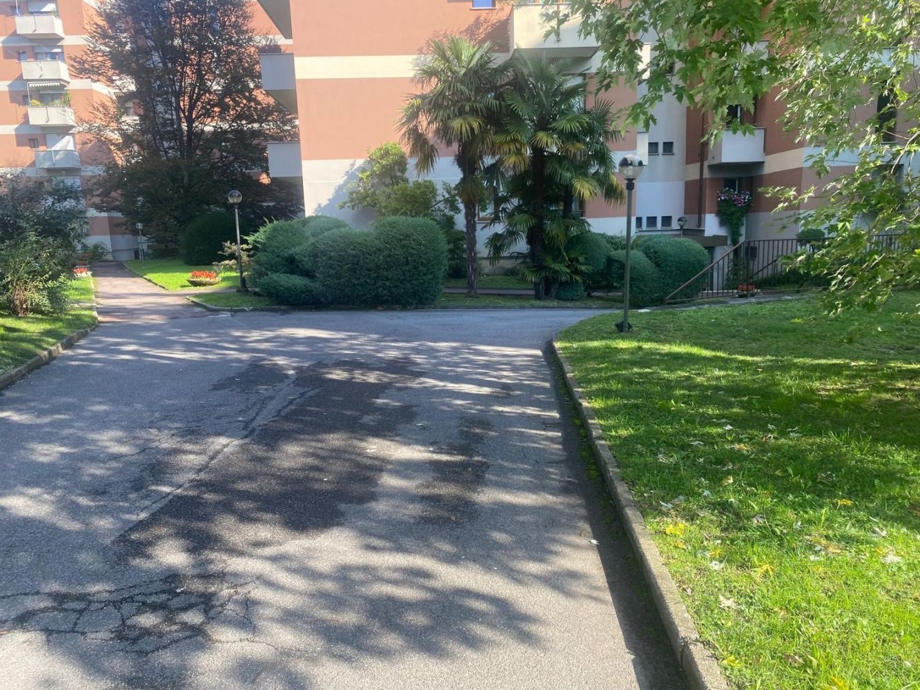 15m² Garage in Monza, Italy No. 55396