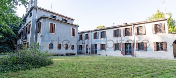 29 غرف نوم فيلا في Albignasego, Italy رقم 362601 2