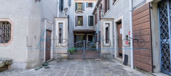 29 غرف نوم فيلا في Albignasego, Italy رقم 362601 4