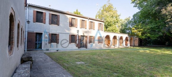 29 غرف نوم فيلا في Albignasego, Italy رقم 362601 3