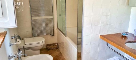 9 bedrooms House in Montalcino, Italy No. 55839 46