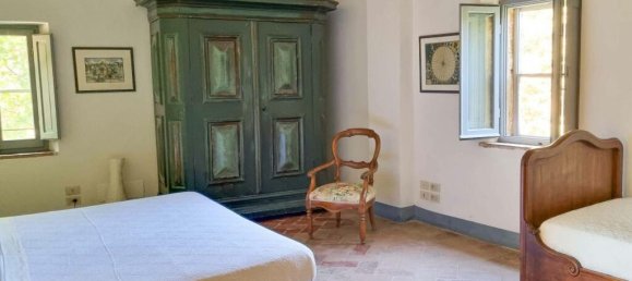 9 bedrooms House in Montalcino, Italy No. 55839 38