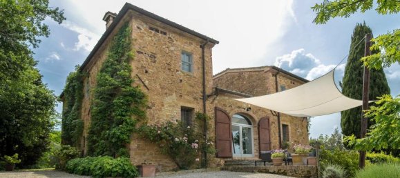 9 bedrooms House in Montalcino, Italy No. 55839 2