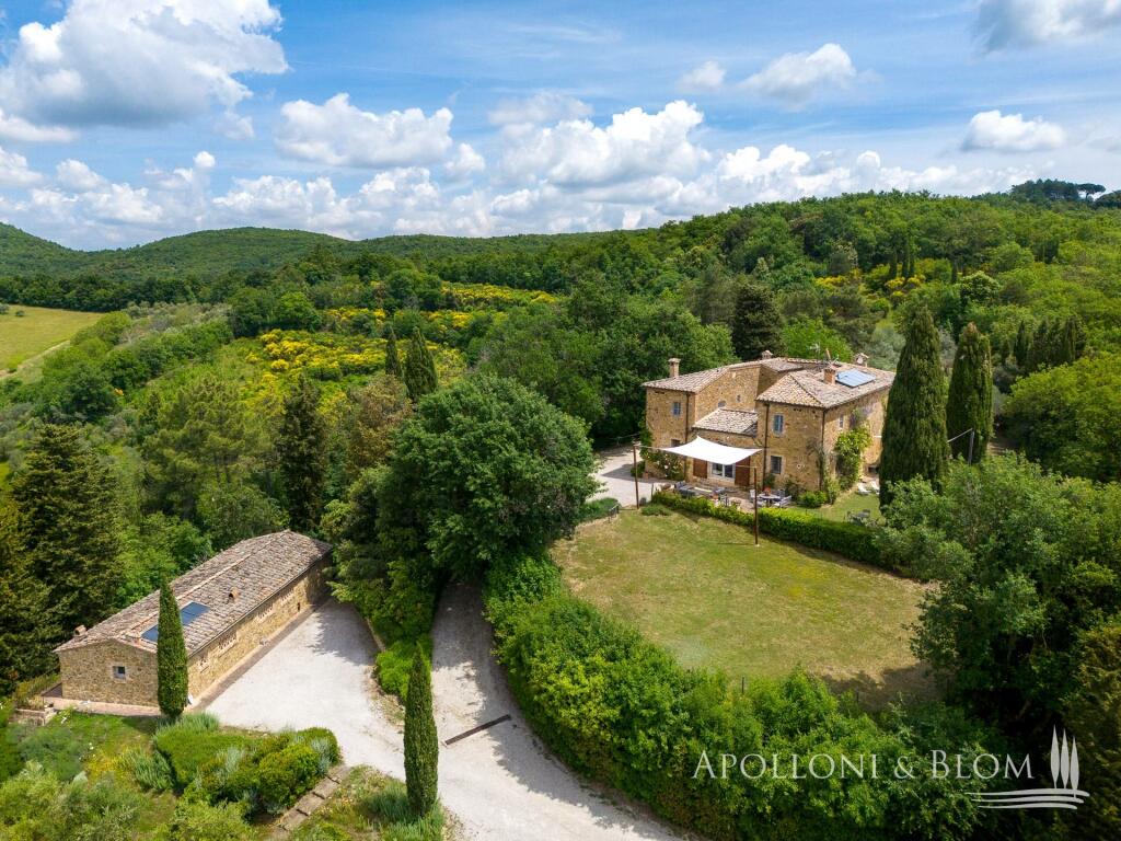 9 bedrooms House in Montalcino, Italy No. 55839