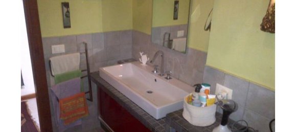 3 bedrooms Apartment in Naples, Italy No. 255154 2