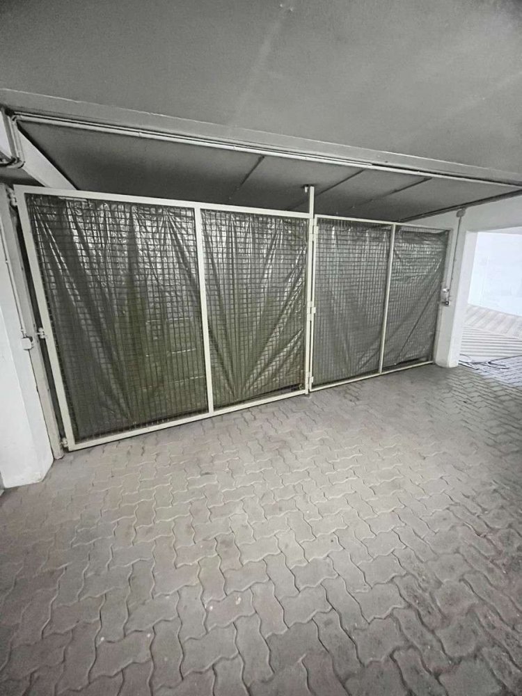 Parkplatz in München, Germany, Nr. 318470