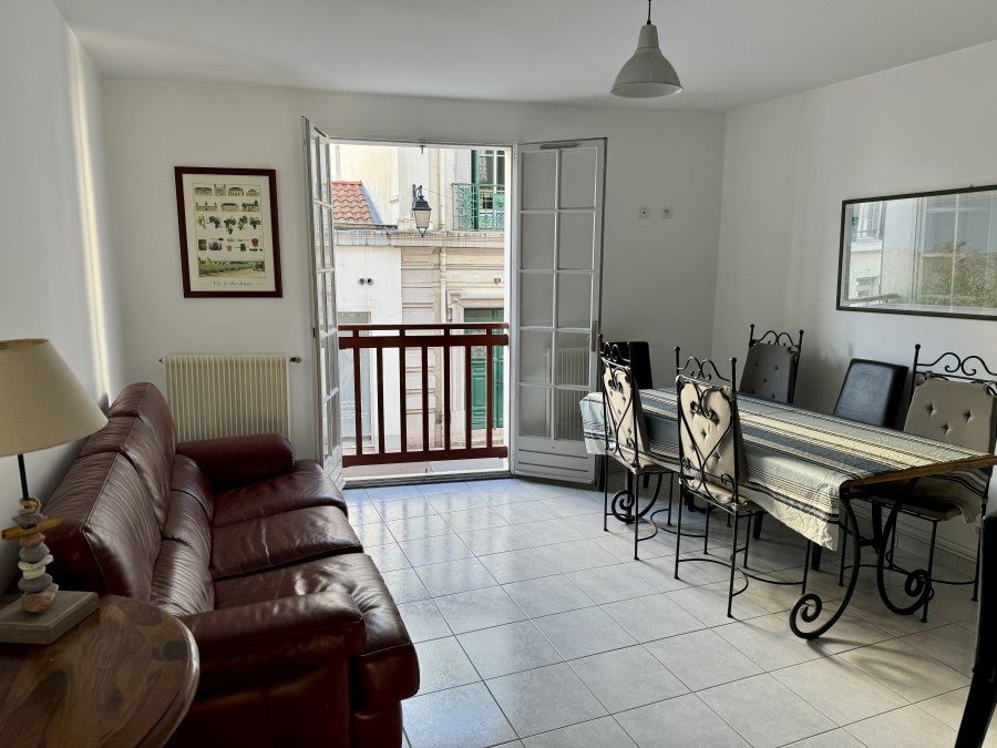 2 bedrooms Apartment in Saint-Jean-de-Luz, France No. 302132