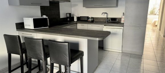 2 bedrooms Apartment in Saint-Jean-de-Luz, France No. 302132 3