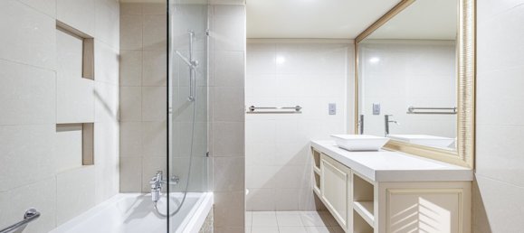 Дуплекс с 3 спальнями в World Trade Center, ОАЭ № 13110 2