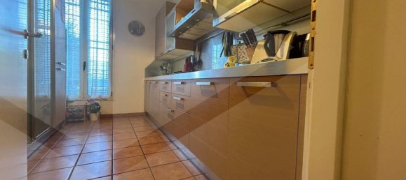 3 bedrooms Apartment in Bologna, Italy No. 31492 31