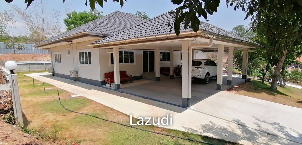 4 bedrooms Villa in Phetchaburi, Thailand No. 24266