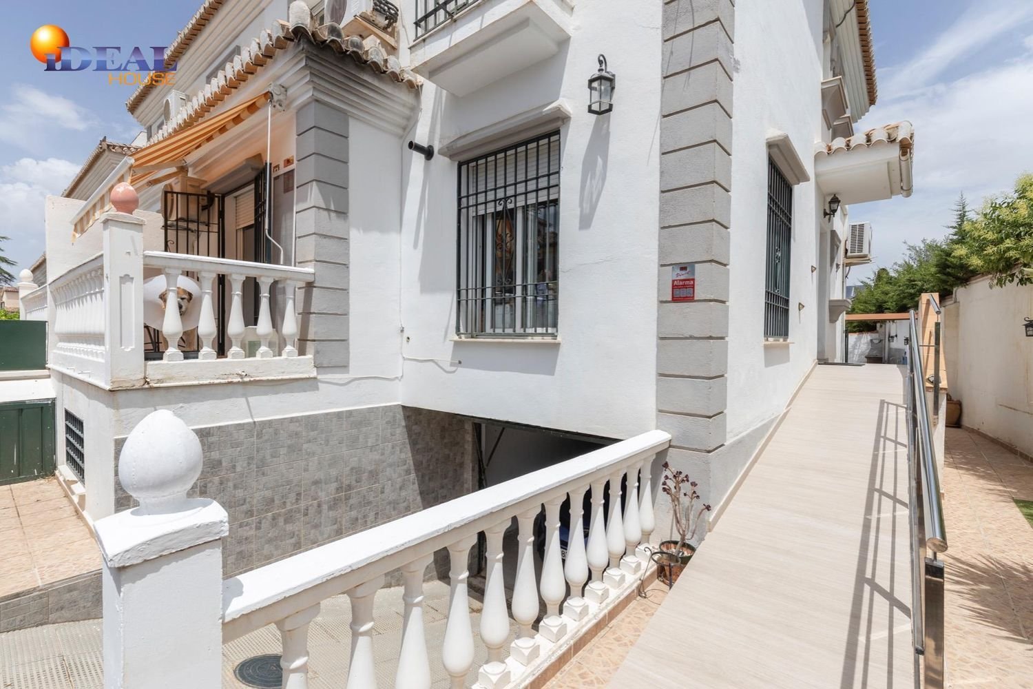 5 bedrooms House in Granada, Spain No. 148460