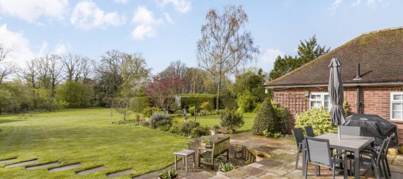 4 bedrooms Bungalow in Surrey, United Kingdom No. 13315 17