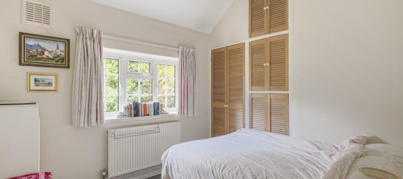 4 bedrooms Bungalow in Surrey, United Kingdom No. 13315 11