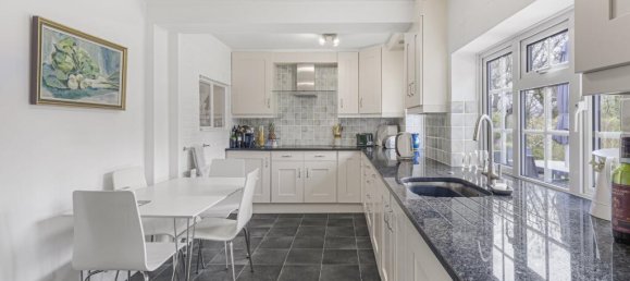 4 bedrooms Bungalow in Surrey, United Kingdom No. 13315 7