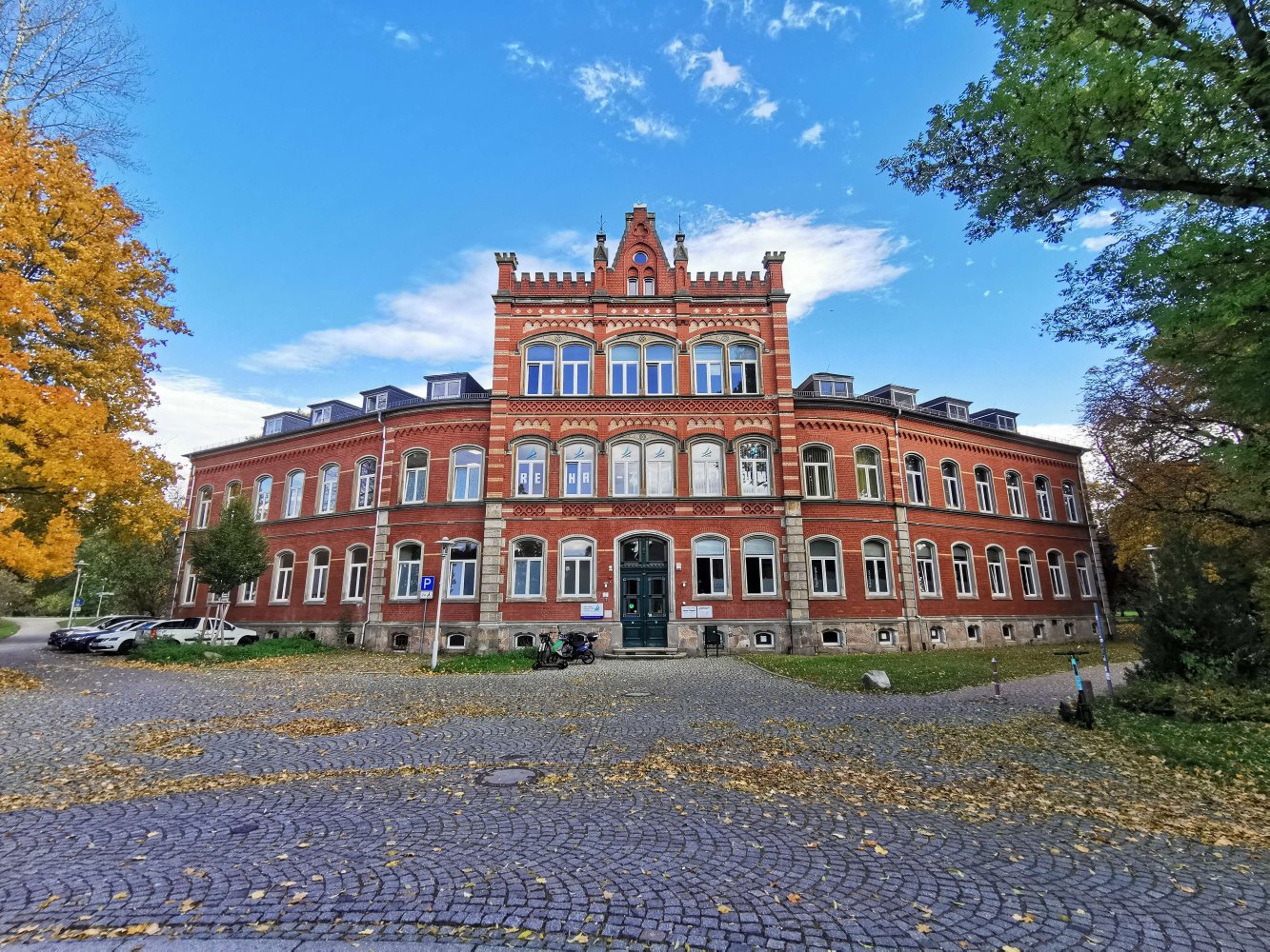 Escritório em Zwickau, Germany 1465 m² N.º 365046