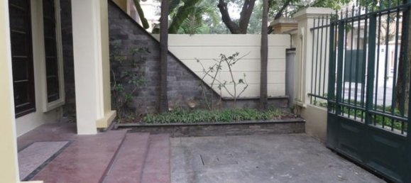 4 bedrooms Villa in Tay Ho, Vietnam No. 4604 2