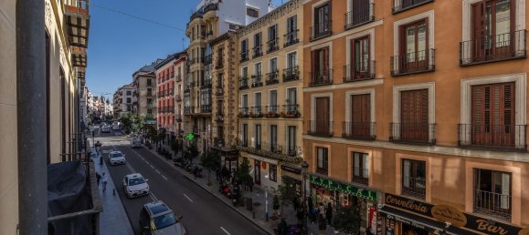 Квартира с 4 спальнями в Мадрид, Испания № 170774 4