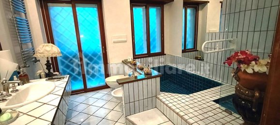 2 bedrooms Apartment in Naples, Italy No. 98072 25