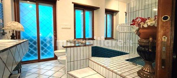 2 bedrooms Apartment in Naples, Italy No. 98072 26