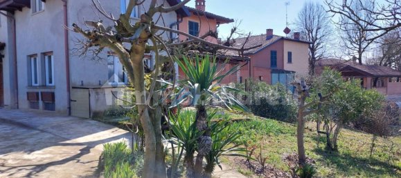 5 bedrooms House in Portacomaro, Italy No. 197302 23