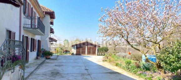 5 bedrooms House in Portacomaro, Italy No. 197302 20