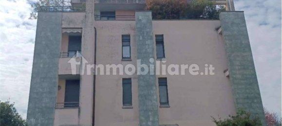 3 bedrooms Apartment in Mariano Comense, Italy No. 259898 4