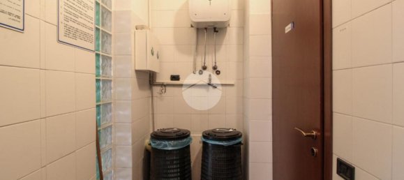 Escritório de 8 divisões em Cornegliano Laudense, Italy N.º 65288 4