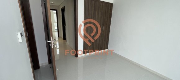 5 bedrooms Townhouse in Dubai, UAE No. 24481 2
