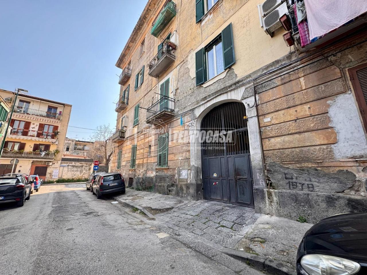 3 rooms Apartment in Naples, Italy No. 231817