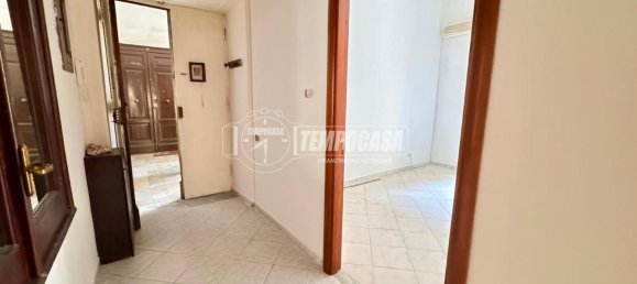3 rooms Apartment in Naples, Italy No. 231817 5