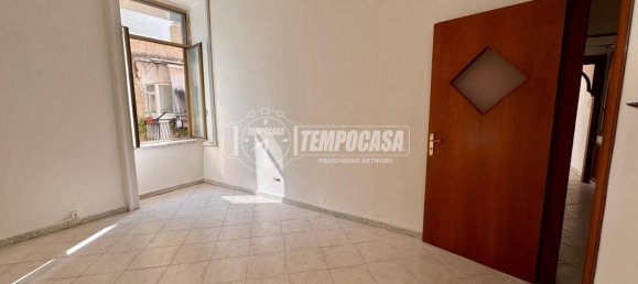 3 rooms Apartment in Naples, Italy No. 231817 7