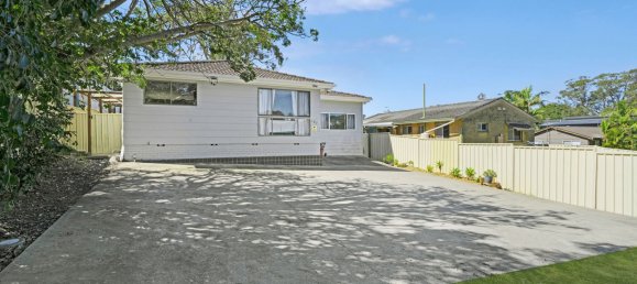 4 Schlafzimmer Haus in Budgewoi, Australia, Nr. 159 2